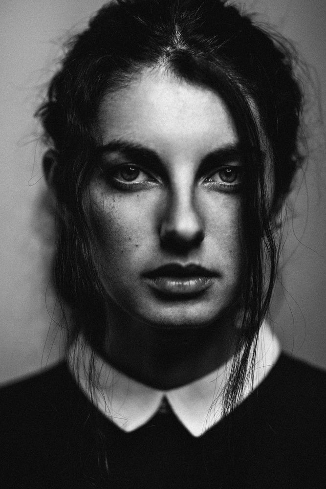Intense Gaze Woman | Canvas