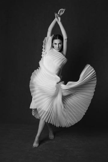 Elegant Dancing Woman | Canvas