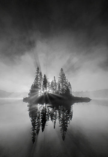Misty Island Sunrays | Canvas
