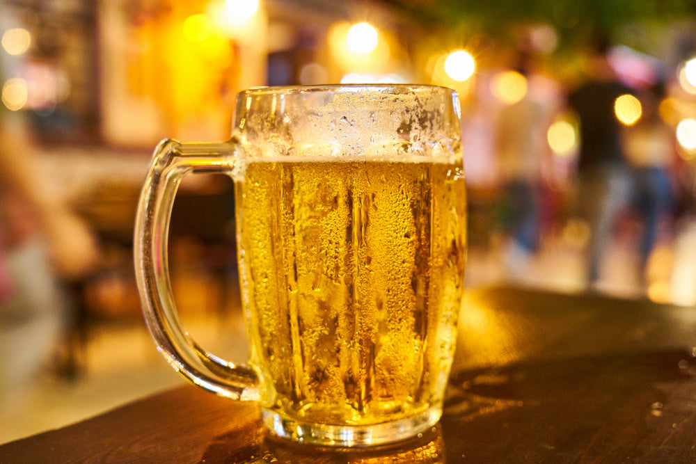 Golden Lager Night | Canvas
