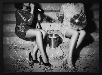Glamorous Party Night | Poster - Black Metal Frame Interior