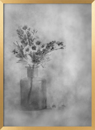 Dreamy Black and White Flowers | Poster - Gold Frame Interior