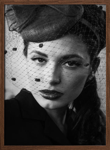 Classic Veiled Gaze | Poster - Walnut Frame Interior