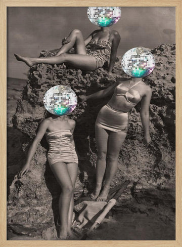 Disco Beach Glamour | Poster - Wood Frame Interior