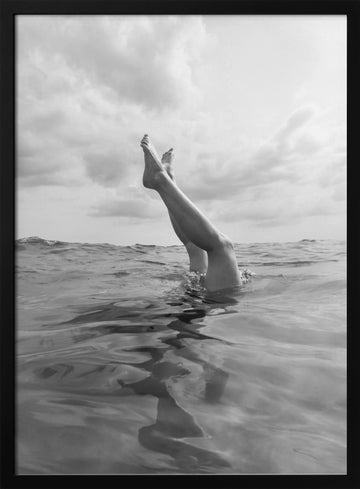 Graceful Legs Ocean Dip | Poster - Black Metal Frame Interior