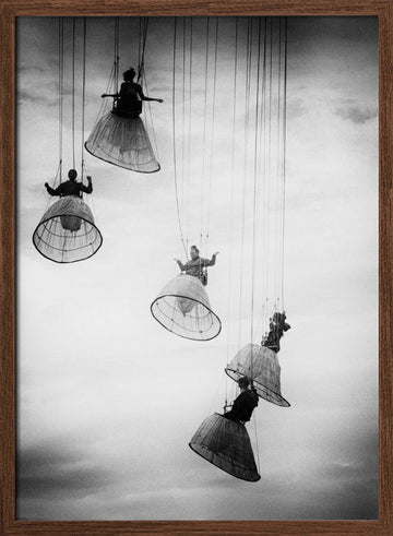 Hanging Performers Sky | Poster - Walnut Frame Interior