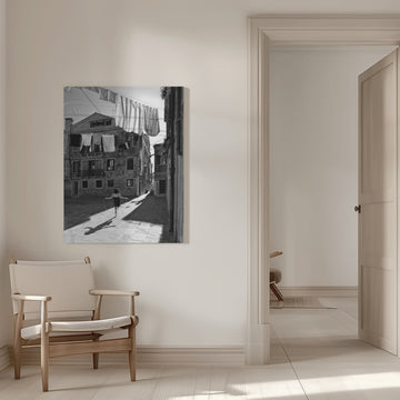 Skipping Girl Venice Alley | Canvas - Room Interior 1