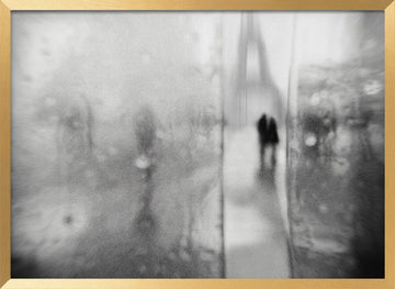Blurred Paris Romance | Poster - Gold Frame Interior