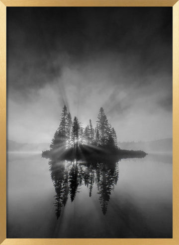 Misty Island Sunrays | Poster - Gold Frame Interior