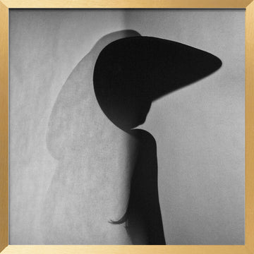 Elegant Hat Shadow | Poster - Gold Frame Interior