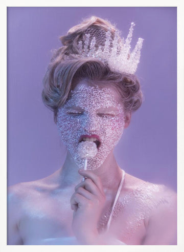 Dreamy Glitter Queen | Poster - White Frame Interior