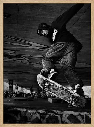 Skateboarder Urban Trick | Poster - Wood Frame Interior