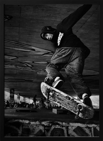 Skateboarder Urban Trick | Poster - Black Metal Frame Interior