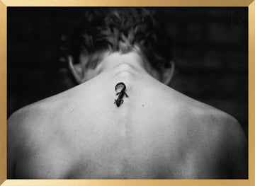 Lizard On Bare Skin | Poster - Gold Frame Interior