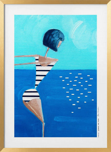 DIVING WOMAN | Poster - Gold Frame Interior