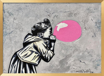 Urban Bubblegum Girl | Poster - Gold Frame Interior