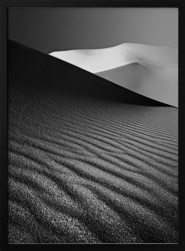 Desert Dunes Monochrome | Poster - Black Metal Frame Interior