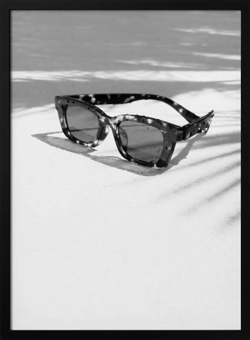 Stylish Summer Sunglasses | Poster - Black Metal Frame Interior