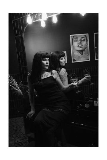Elegant Woman Reflection | Poster - Passepartout