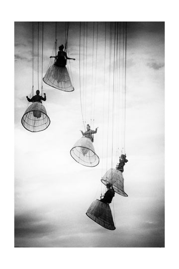 Hanging Performers Sky | Poster - Passepartout